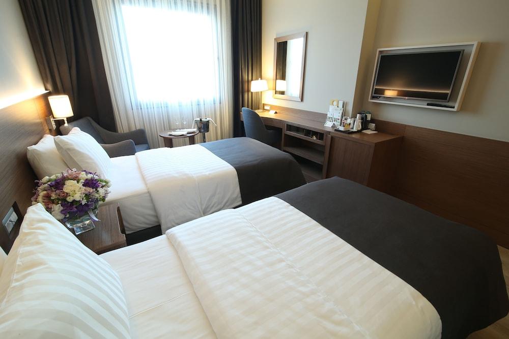 Holiday Inn Bursa - City Centre By IHG in Bursa