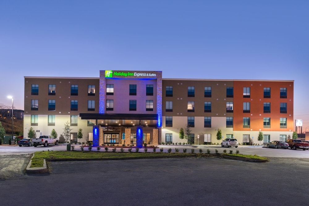 Holiday Inn Express & Suites Fort Worth West in Fort Worth