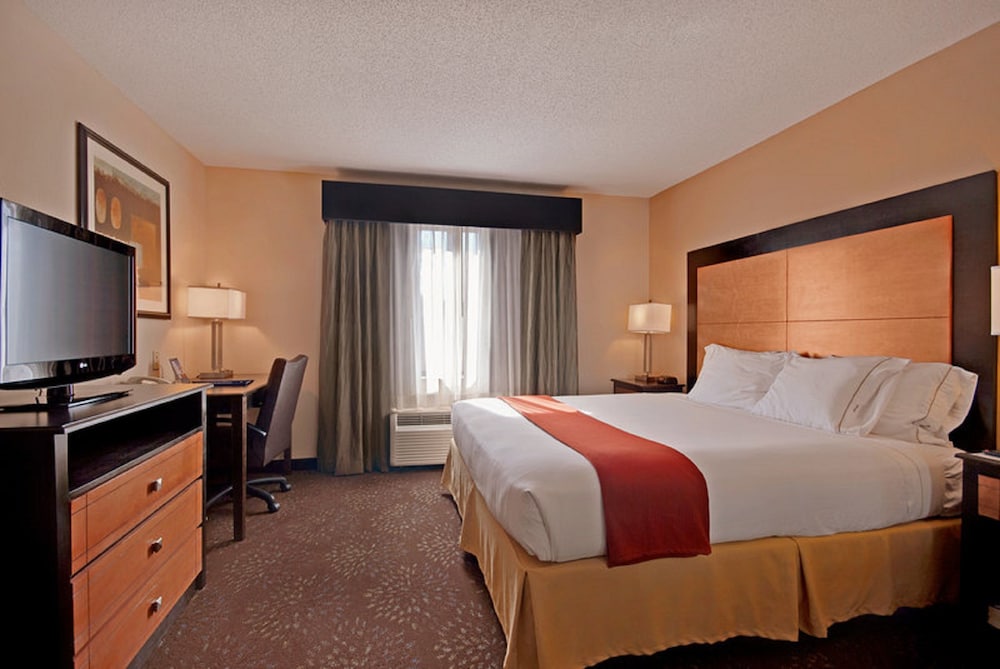 Holiday Inn Express Hotel & Suites Buford-Mall Of Georgia in Buford, Ga