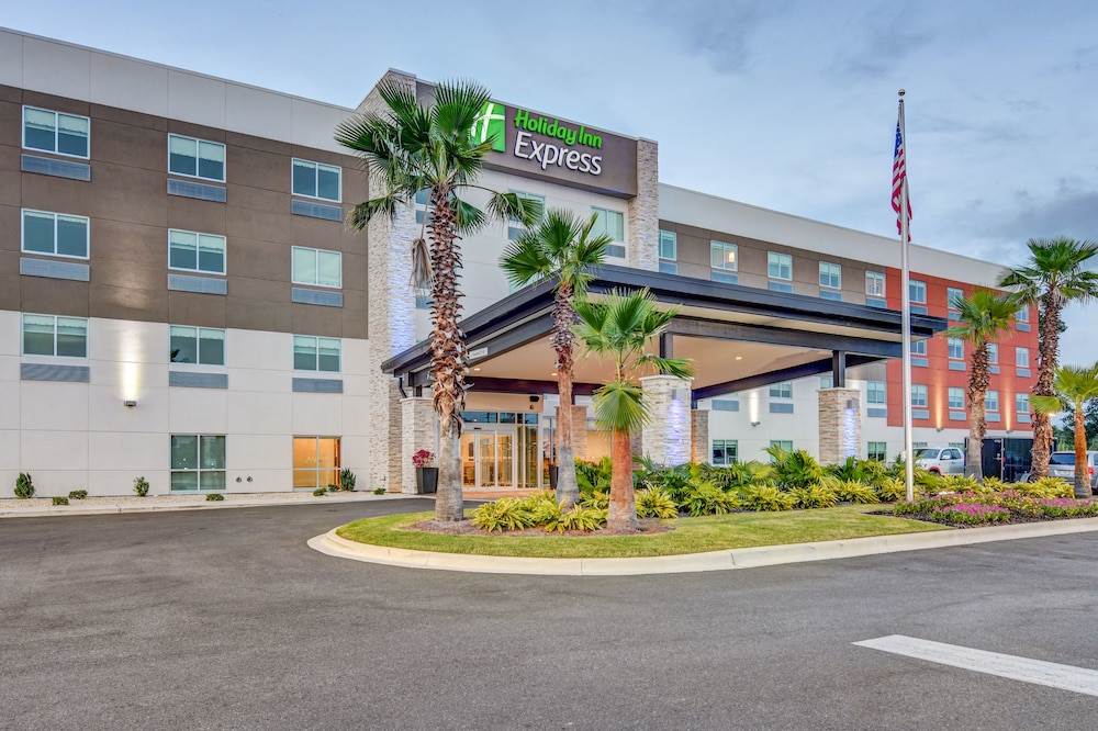 Holiday Inn Express Fort Walton Beach Central in Fort Walton Beach, Fl