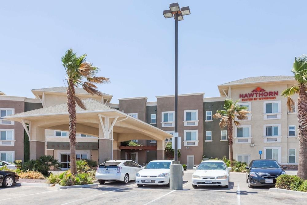 HAWTHORN SUITES BY WYNDHAM VICTORVILLE in Victor Ville, Ca