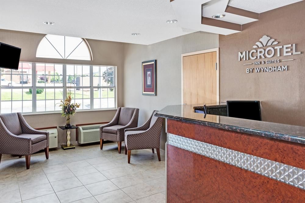 MICROTEL INN & SUITES BY WYNDHAM CHARLESTON SOUTH in Charleston, Wv
