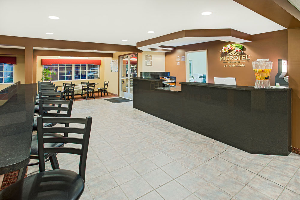 MICROTEL INN & SUITES BY WYNDHAM HOLLAND in Holland, Mi