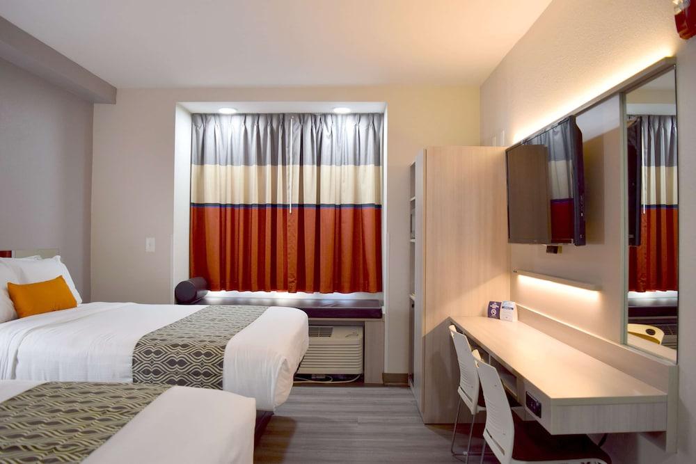 MICROTEL INN & SUITES BY WYNDHAM RALEIGH in Raleigh, Nc