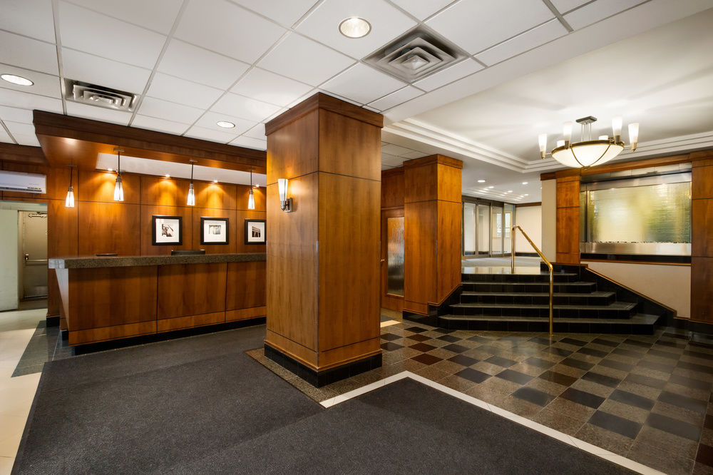 Hampton Inn & Suites by Hilton Toronto Downtown in Toronto