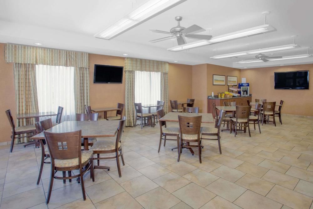 MICROTEL INN & SUITES BY WYNDHAM YUMA in Yuma, Az