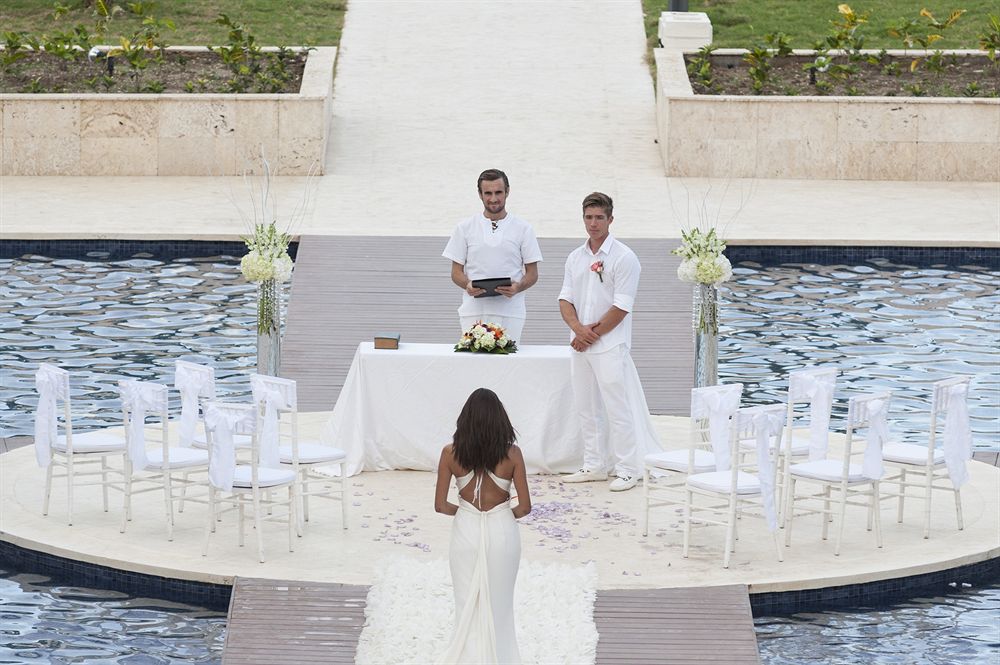 ROYALTON PUNTA CANA in BAVARO - PUNTA CANA