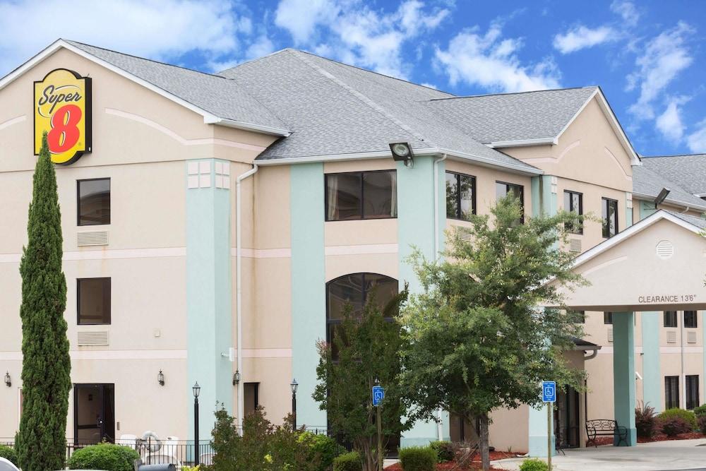 SUPER 8 BY WYNDHAM AUGUSTA FT GORDON BELAIR in Augusta