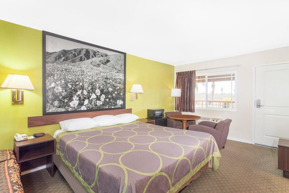 SUPER 8 BY WYNDHAM LOS ANGELES/ALHAMBRA in Los Angeles, Ca
