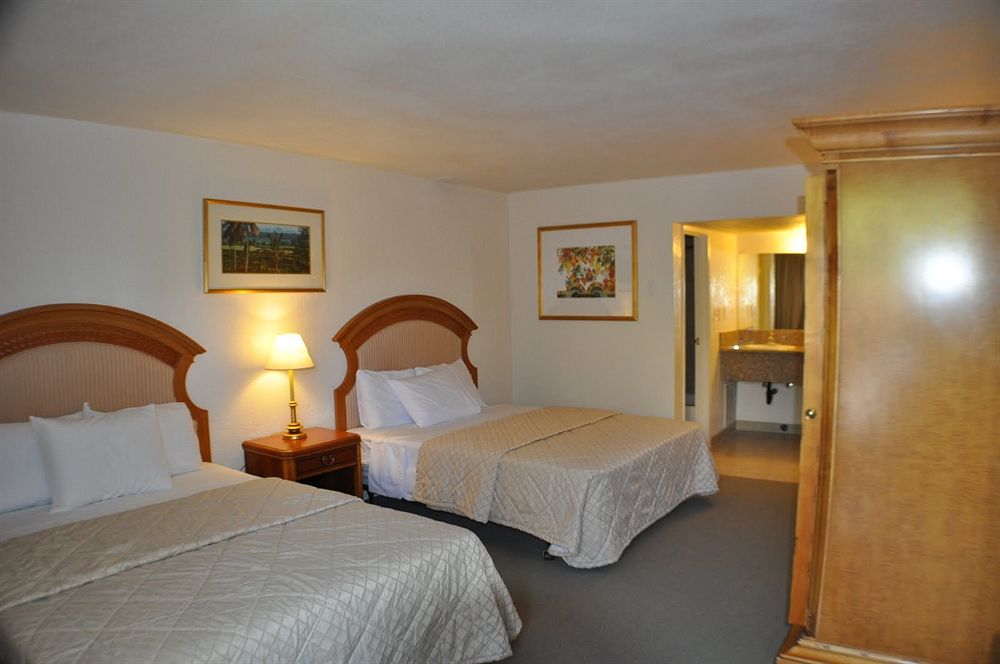 SUPER 8 BY WYNDHAM LAS VEGAS NORTH STRIP/FREMONT in Las Vegas