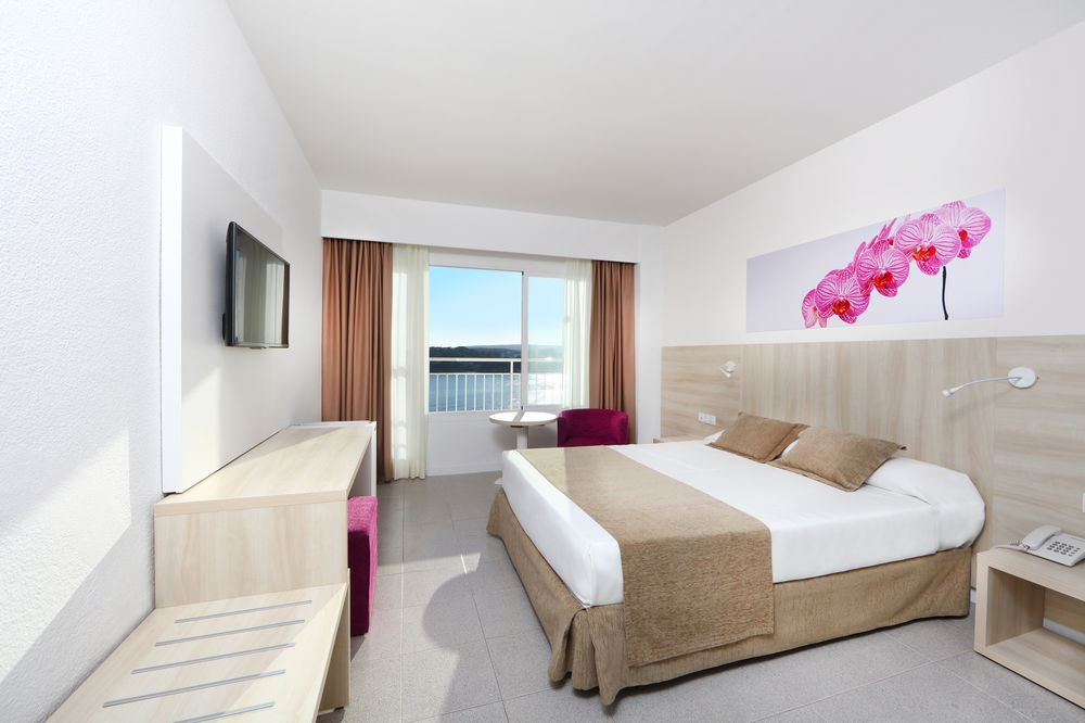 BAHIA PRINCIPE SUNLIGHT CORAL PLAYA in MAGALUF