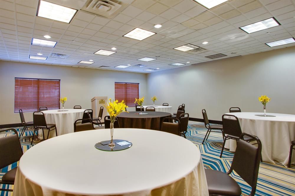 Fairfield Inn & Suites By Marriott Virginia Beach/ in Virginia Beach, Va