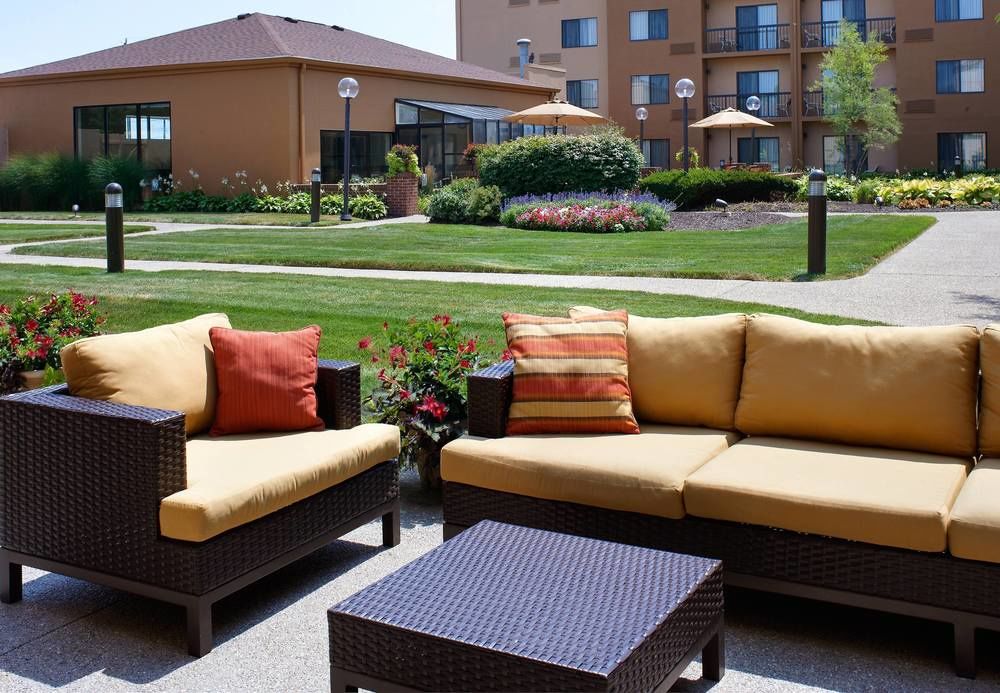 COURTYARD BY MARRIOTT INDIANAPOLIS AIRPORT in Indianapolis
