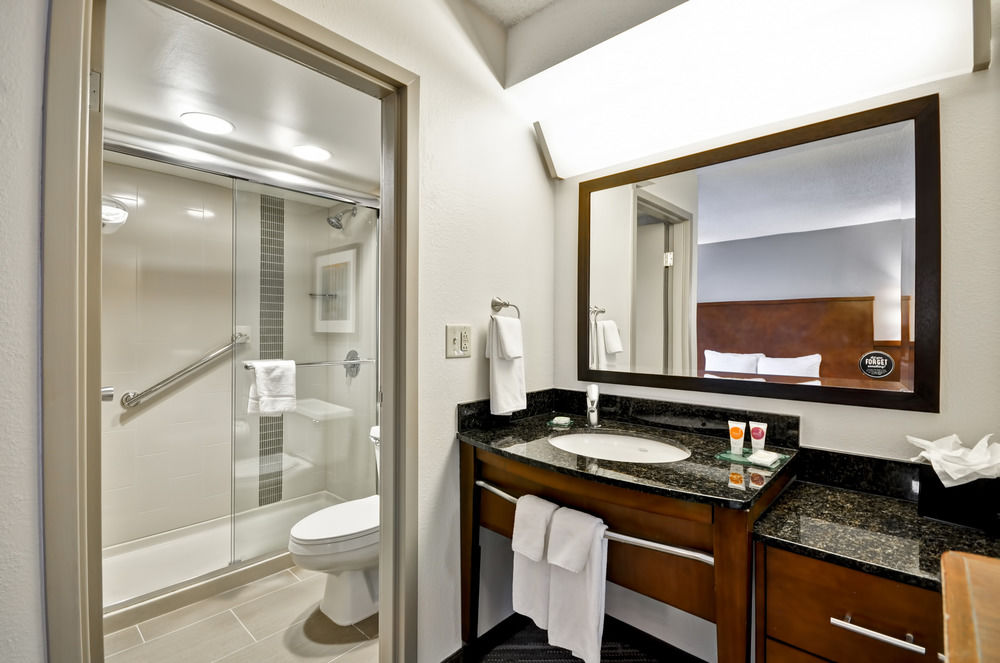 Home2 Suites by Hilton Indianapolis Keystone Crossing in Indianapolis