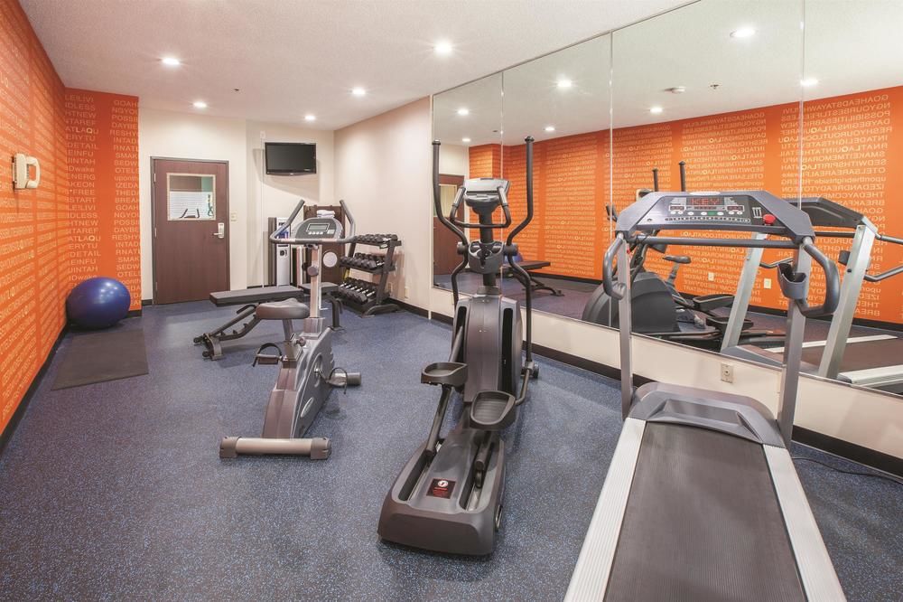 LA QUINTA INN & SUITES BY WYNDHAM EVANSVILLE in Evansville, In