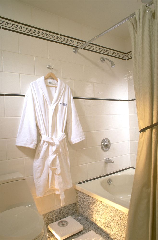 THE CINCINNATIAN CURIO COLLECTION BY HILTON in Cincinnati, Oh