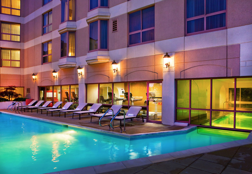 HILTON KANSAS CITY COUNTRY CLUB PLAZA in Kansas City, Mo