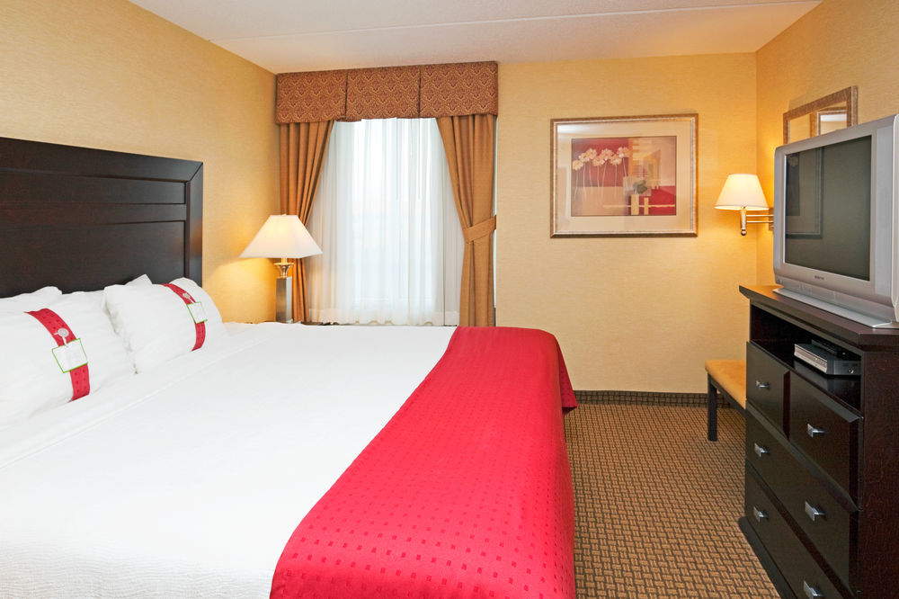 HOLIDAY INN HOTEL & SUITES ROCHESTER - MARKETPLACE in Rochester