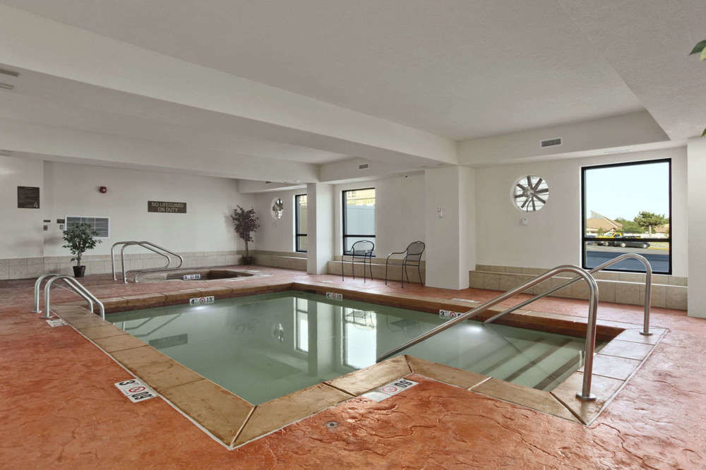 Ramada by Wyndham Tulsa in Tulsa, Ok