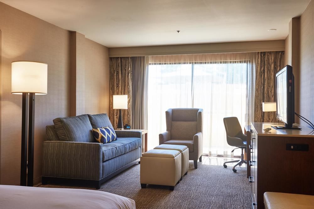 DOUBLETREE BY HILTON HOTEL FRESNO CONVENTION CENTER in Fresno, Ca