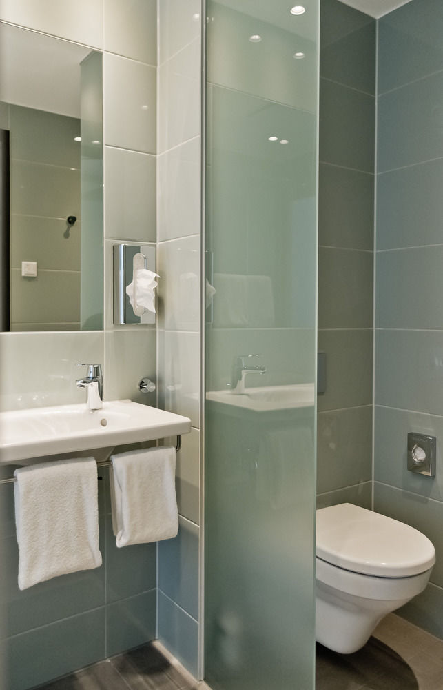 Super 8 by Wyndham Munich City West in Munich