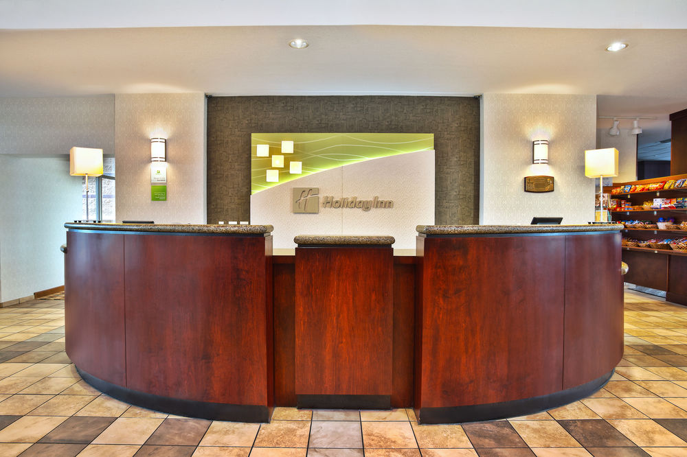 HOLIDAY INN & SUITES GREEN BAY STADIUM in Green Bay, Wi
