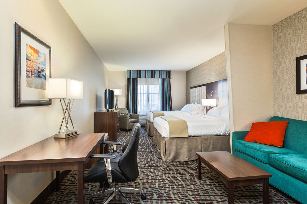 HOLIDAY INN EXPRESS & SUITES EUREKA in Eureka, Ca