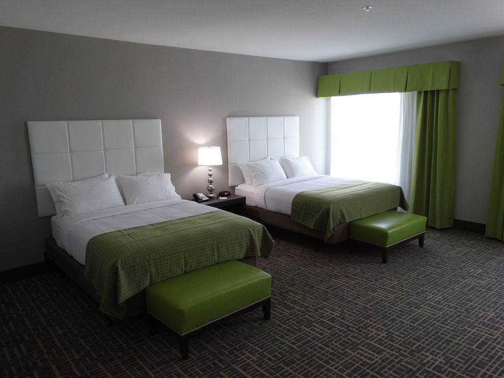 HOLIDAY INN COVINGTON in Covington, La