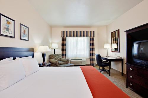 Hotel Marguerite, Trademark Collection by Wyndham in Garden Grove, Ca
