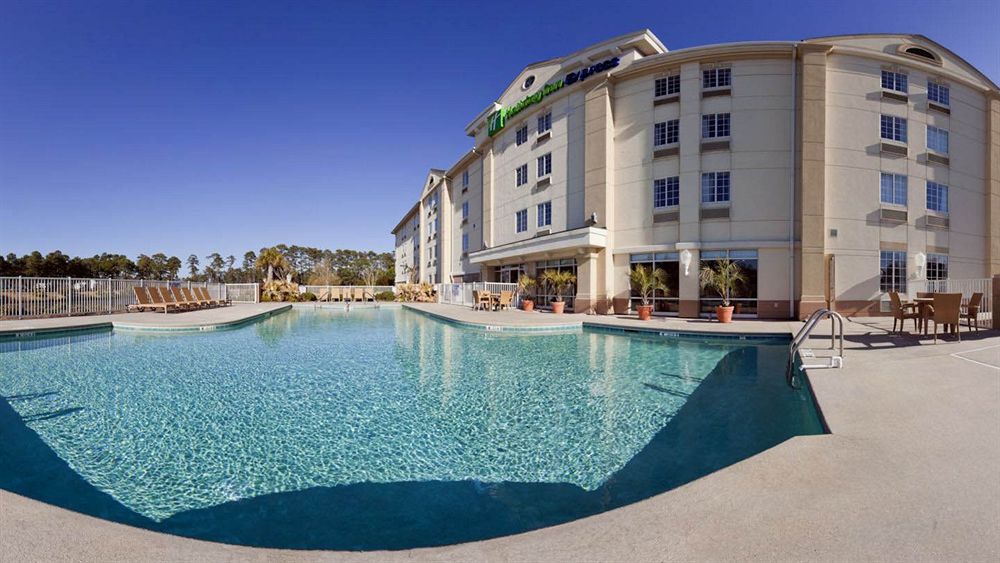 HOLIDAY INN EXPRESS MYRTLE BEACH-BROADWAY AT THE BEACH in Myrtle Beach