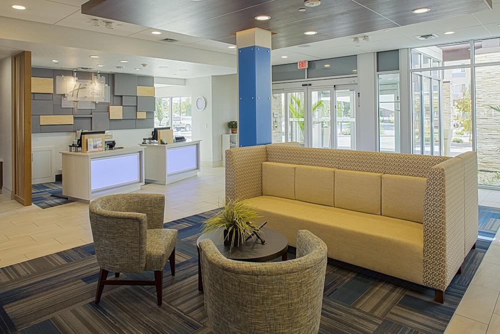 Holiday Inn Express & Suites Boise Airport in Boise, Id