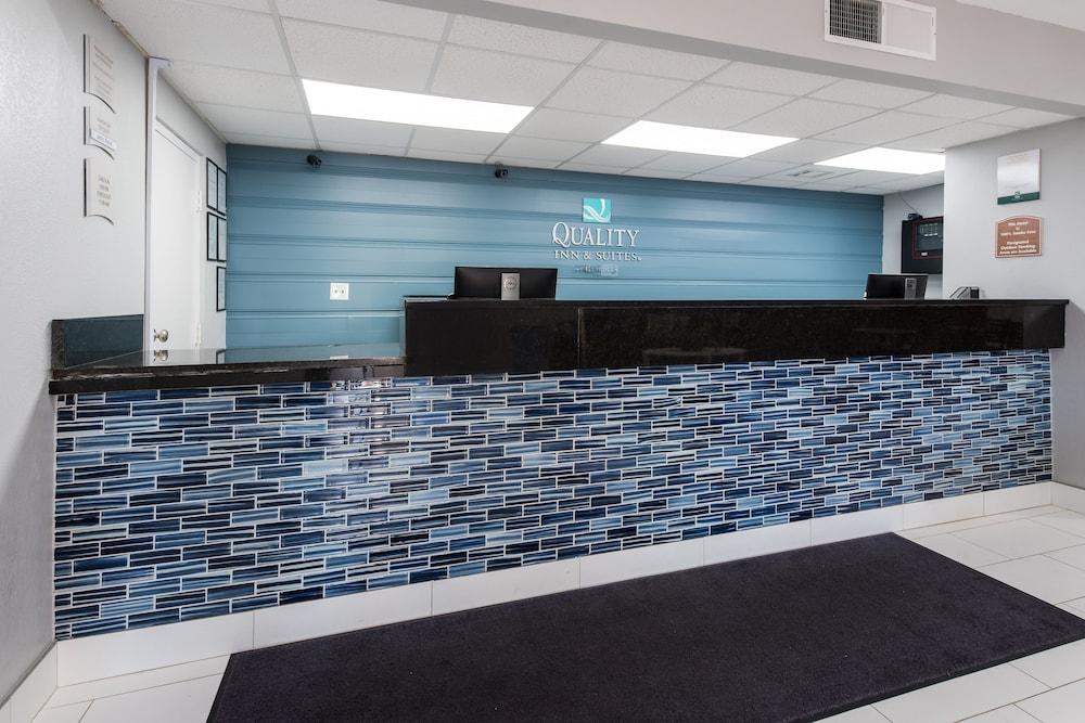 Days Inn & Suites by Wyndham Cincinnati in Cincinnati, Oh