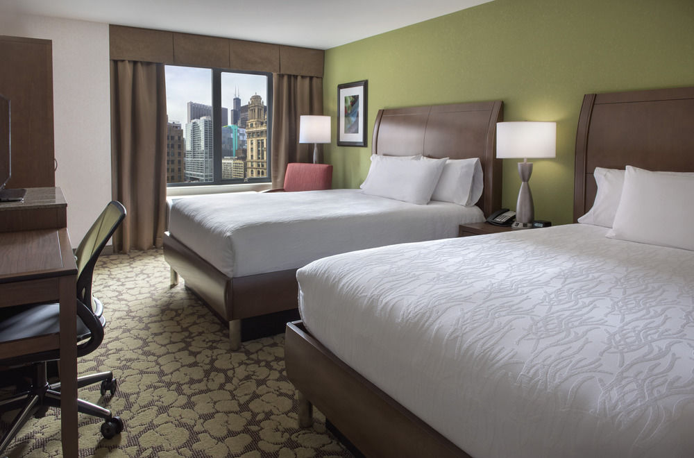 Hilton Garden Inn Chicago Downtown Riverwalk in Chicago