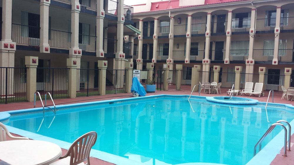 Super 8 By Wyndham Atlanta Hartsfield Jackson Airp in College Park, Ga