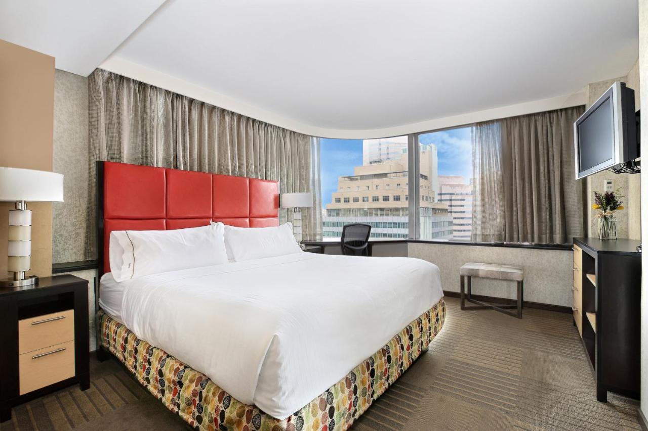 HOLIDAY INN EXPRESS DENVER DOWNTOWN in Denver