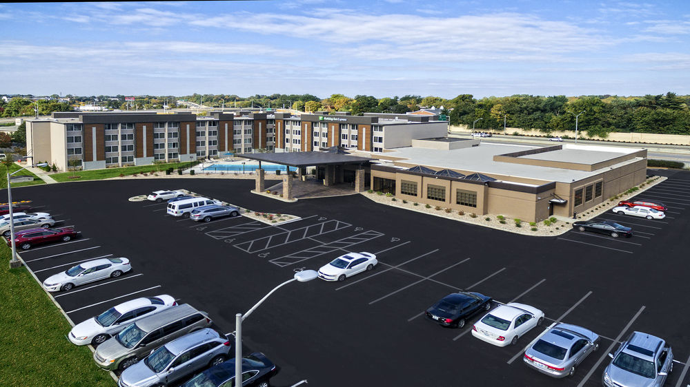 Holiday Inn Express Louisville Airport Expo Center in Louisville, Ky