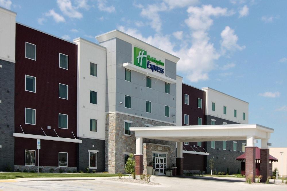 HOLIDAY INN EXPRESS FARGO SW - I-94 MEDICAL CENTER in Fargo