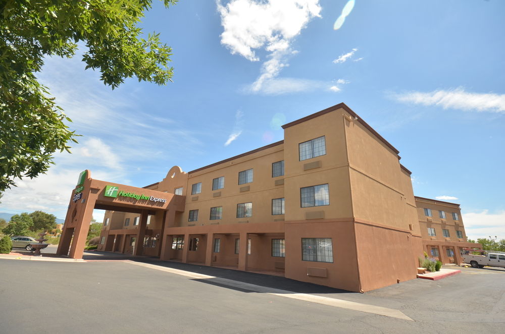 RAMADA BY WYNDHAM SANTA FE in Santa Fe, Nm