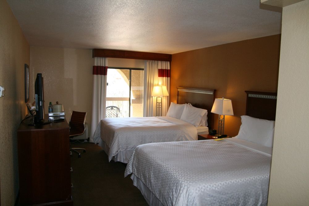 FOUR POINTS BY SHERATON TUCSON AIRPORT in Tucson