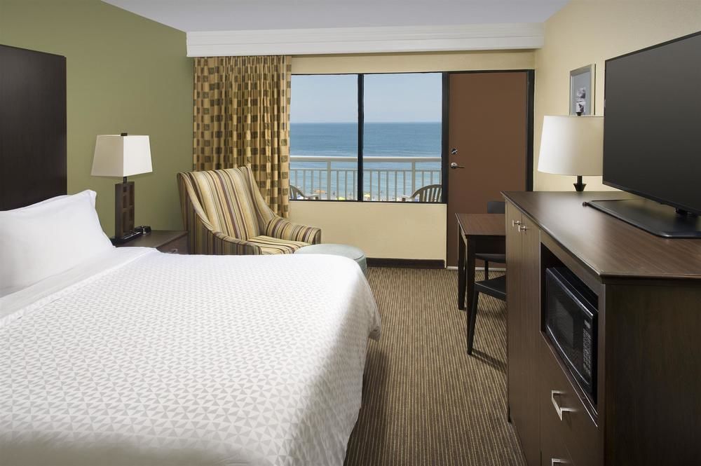 FOUR POINTS BY SHERATON VIRGINIA BEACH OCEANFRONT in Virginia Beach, Va