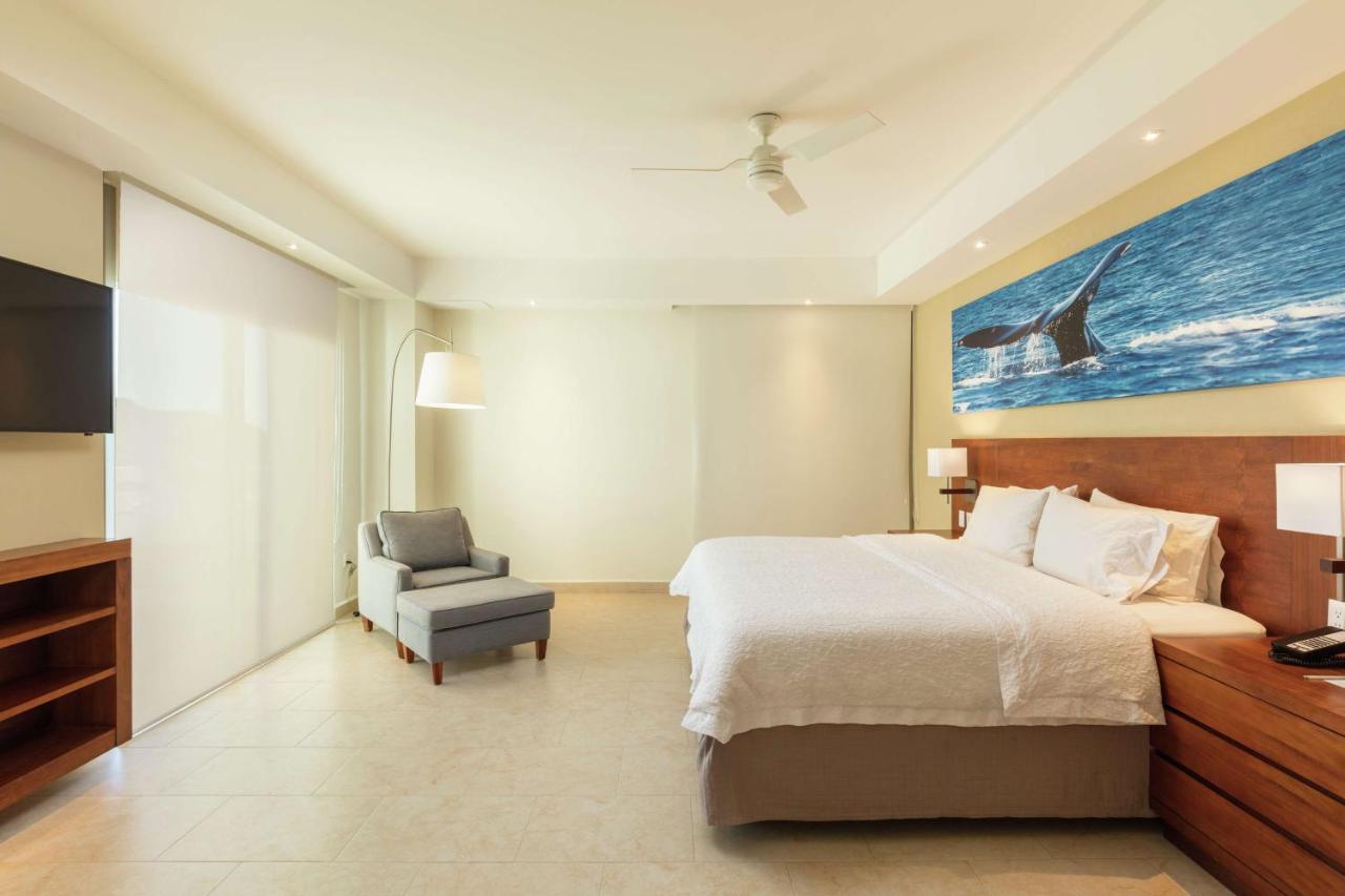 HAMPTON INN AND SUITES BY HILTON LOS CABOS in San Jose Del Cabo