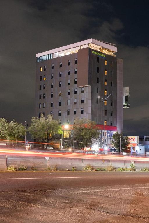 HOLIDAY INN EXPRESS SATELITE in Naucalpan