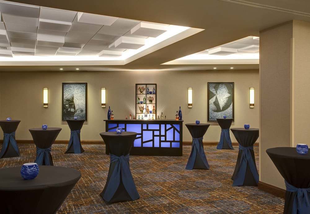 HOUSTON AIRPORT MARRIOTT AT GEORGE BUSH INTERCONTINENTAL in Houston, Tx