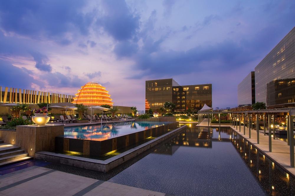 NOBU HOTEL CITY OF DREAMS MANILA in Parañaque, Metro Manila