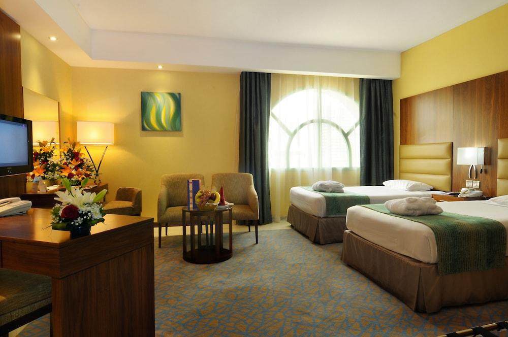 Howard Johnson By Wyndham Abu Dhabi in Abu Dhabi