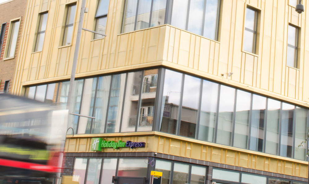 HOLIDAY INN EXPRESS LONDON - EALING in London