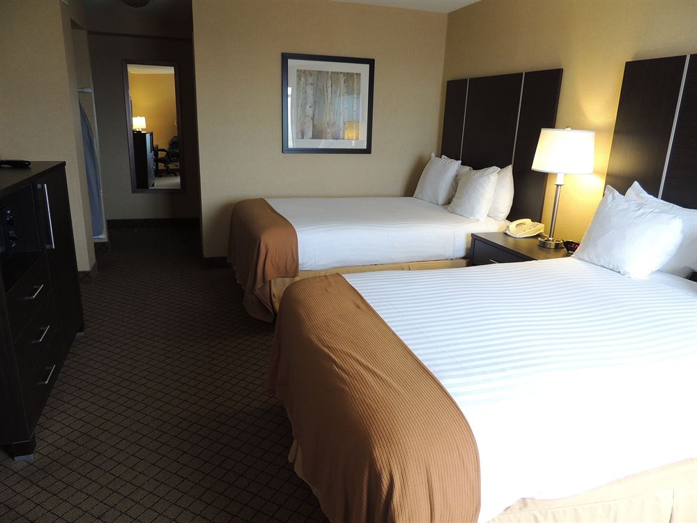 Four Points by Sheraton Hamilton - Stoney Creek in Hamilton, On