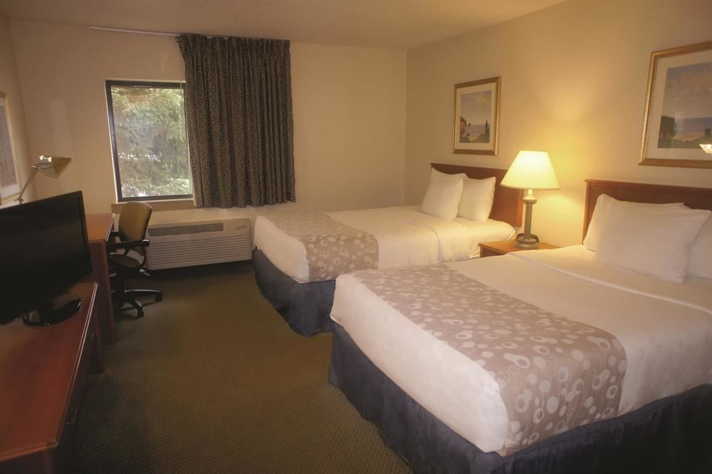 La Quinta Inn by Wyndham Indianapolis Airport Executive Dr in Indianapolis