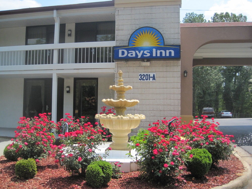 Days Inn by Wyndham Raleigh Midtown in Raleigh, Nc