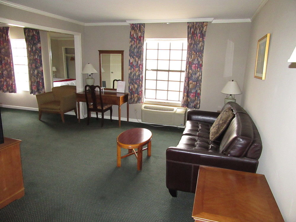 Ramada by Wyndham Los Angeles/Koreatown West in Los Angeles, Ca
